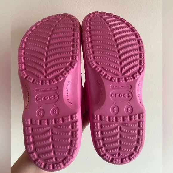 SOLD crocs - Picture 3 of 3